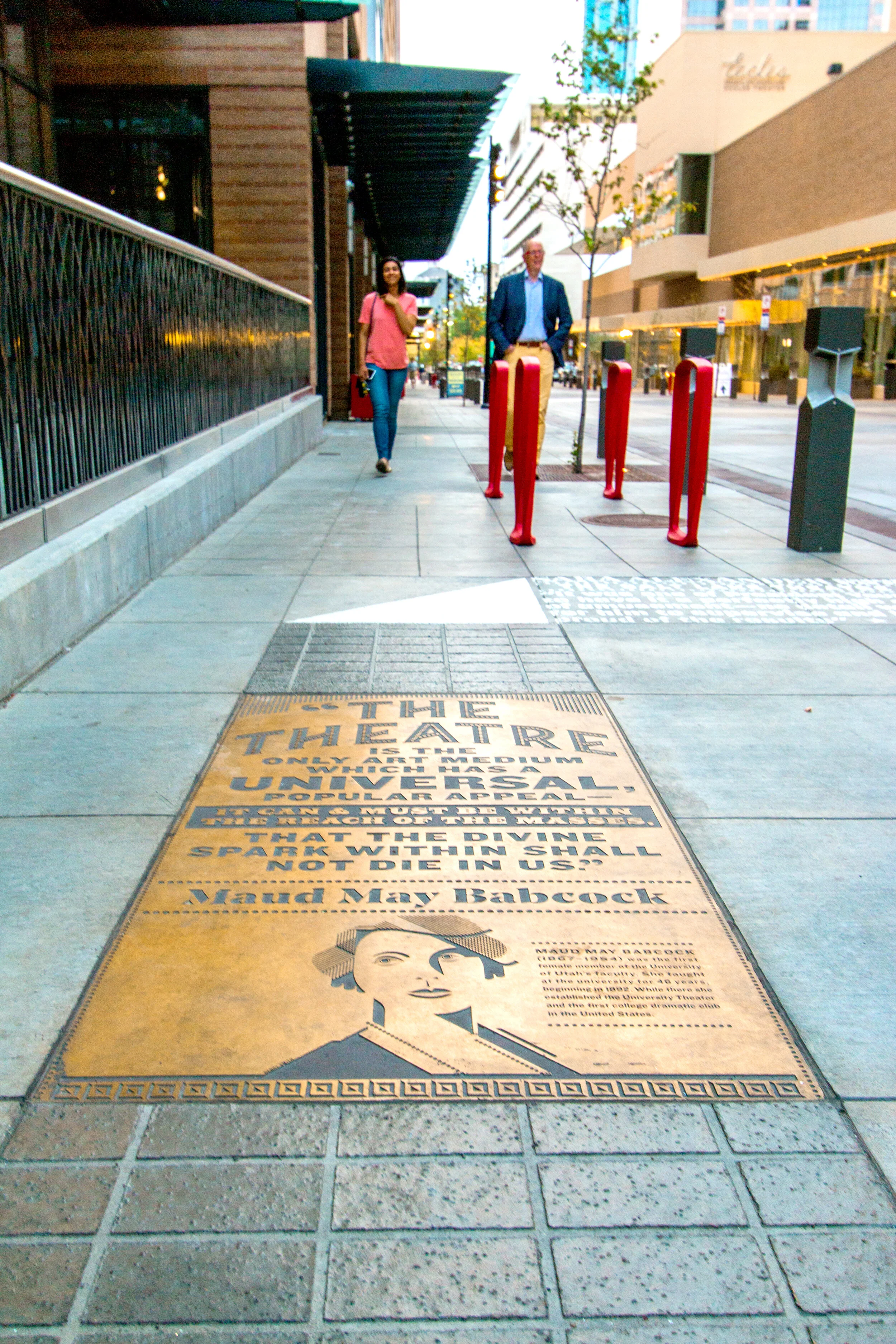  Pedestrian areas seamlessly incorporate unique patterns and materials to encourage a feeling of discovery through the space while providing the opportunity to celebrate the history of this iconic space. 